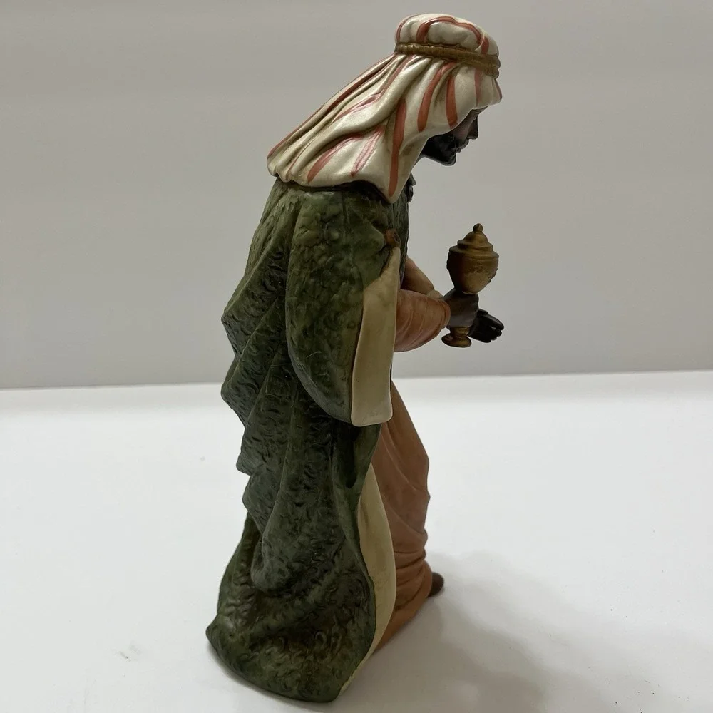 Christmas Grandeur Noel Porcelain Nativity Wise Man Replacement Figure 1999